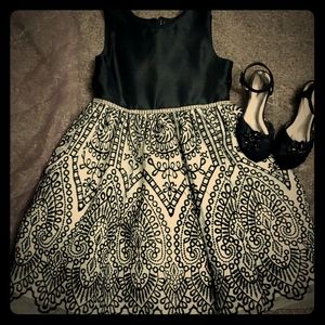 Girl's party dress
